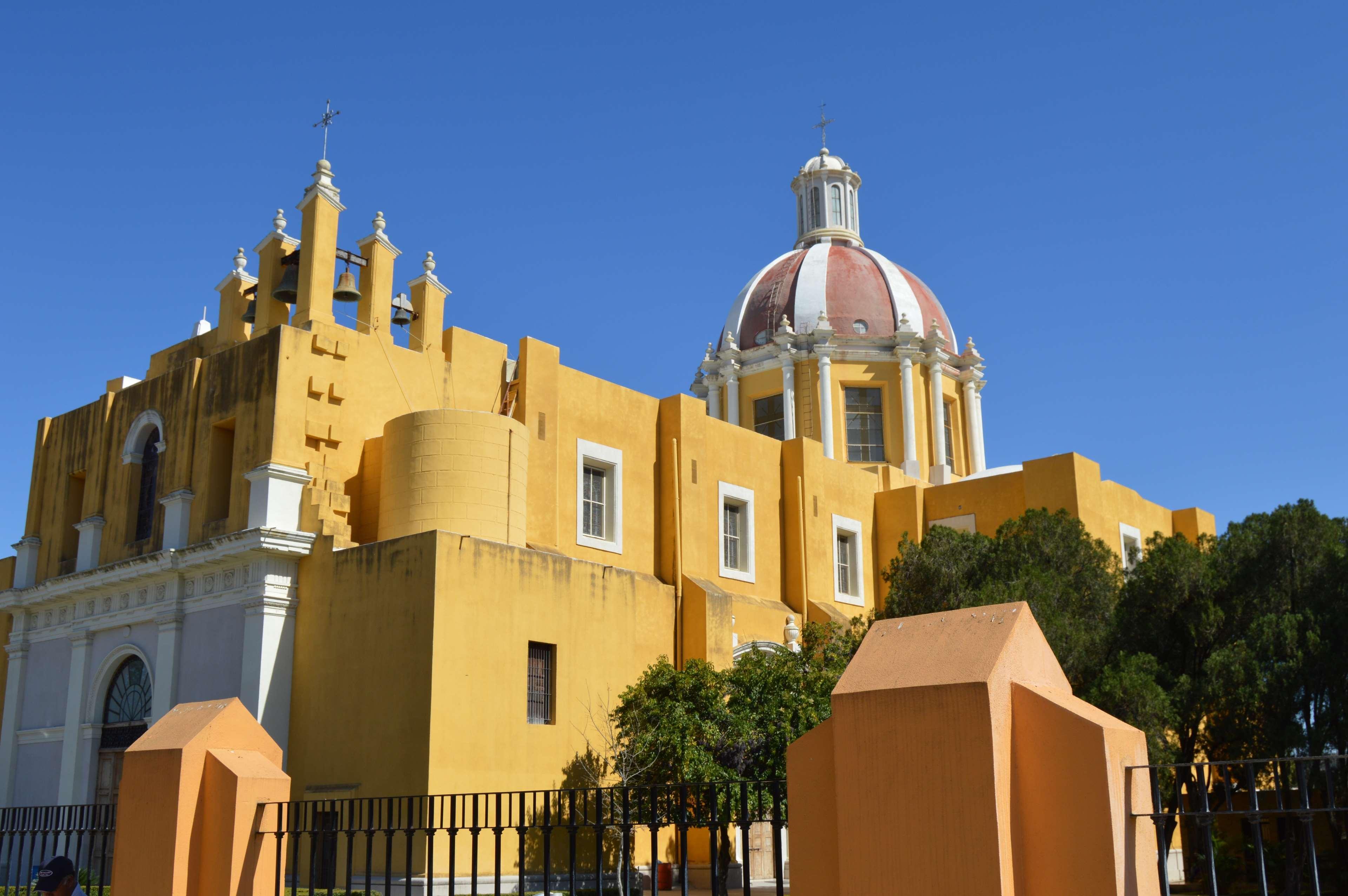 ベストウェスタン バザレル イン Montemorelos エクステリア 写真