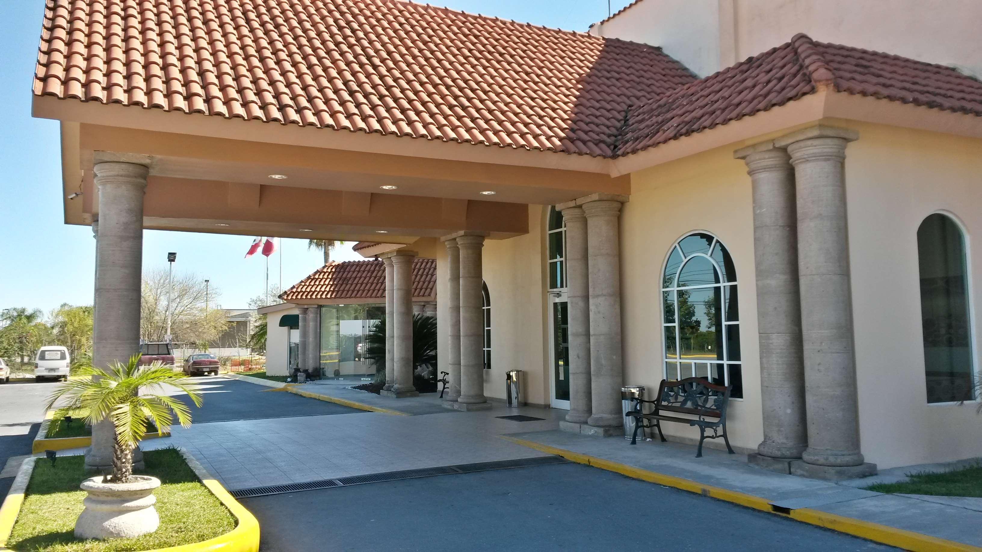 ベストウェスタン バザレル イン Montemorelos エクステリア 写真