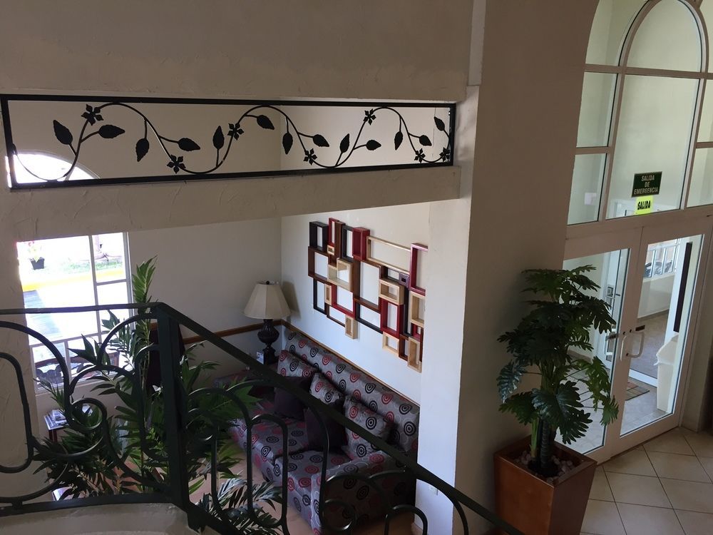 ベストウェスタン バザレル イン Montemorelos エクステリア 写真